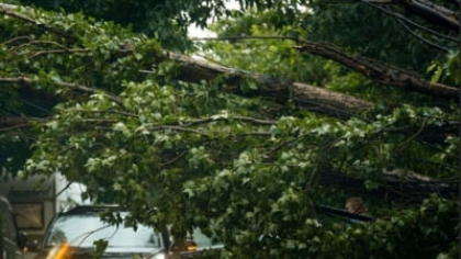 Alertă de vreme severă imediată. Cod roșu de vijelii și grindină în mai multe localități