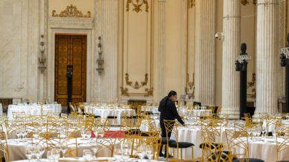 Outside catering la JW Marriott Bucharest Grand Hotel. Evenimente personalizate. Arome unice. Catering fără limită de spaţiu