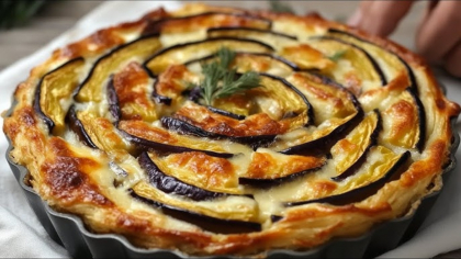 Cea mai delicioasă rețetă pentru Alevropita, desertul grecesc cunoscut și sub numele de „plăcinta leneșă”. Modul de preparare pas cu pas