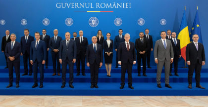Cât s-a adunat de la miniștrii care și-au tăiat voluntar din salarii. Radu Miruţă: „E o fentă”