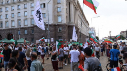 Bulgarii se pregătesc de euro, noi privim de pe margine. Cum ar fi putut arăta sectoare-cheie ale economiei românești dacă adoptam și noi moneda europeană