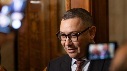 Imagini rare cu doi dintre copiii lui Victor Ponta, înaintea dezbaterii electorale. Cum arată Andrei și Irina