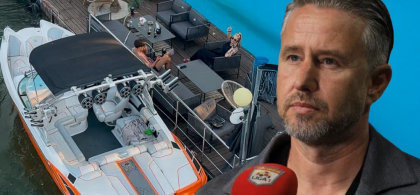 Anamaria Prodan și Ronald Gavril, surprinși plimbându-se cu barca pe lacul Snagov! S-au oprit chiar la terasa unde Reghe a făcut scandal! Antrenorul o să înnebunească!