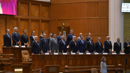 Noul Guvern, supus acum la votul decisiv în plenul Parlamentului / Cele 16 propuneri de miniștri au primit aviz pozitiv / Bolojan: Guvernul își asumă reforme fundamentale ce vor genera performanță