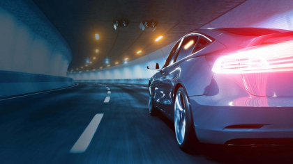 Tesla lansează primele taxiuri fără șofer: un pas decisiv spre viitorul mobilității autonome