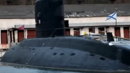 Șeful NATO râde de Rusia după ce submarinul Novorossiisk s-a stricat în apele Meditarenei: „Un submarin mic și singur care șchiopătează spre casă”
