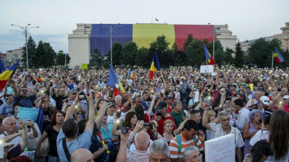 Protest în Piaţa Victoriei: Funcționarii care gestionează fondurile UE, revoltați de noile măsuri fiscale