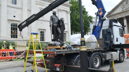 Această statuie a lui George Washington stârnește sentimente contradictorii la Londra