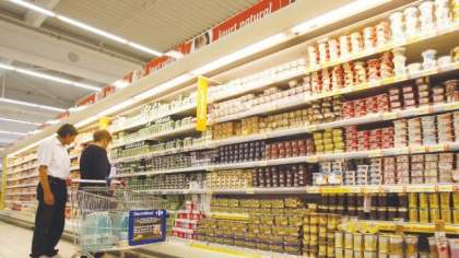Cu cât au crescut prețurile la alimente după majorarea TVA