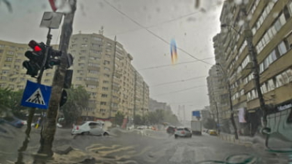 Mesaj RO-ALERT pentru București și județul Ilfov. E cod roșu de ploi abundente. Când intră în vigoare FOTO