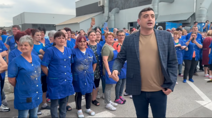 Vin minerii! Simion, jos laba de pe muncitorime! Bocitorii europeniști strigă iar „Lupul!”
