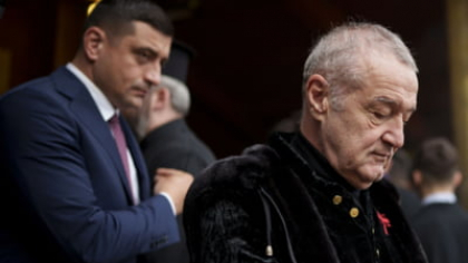 Becali s-a temut de victoria lui George Simion. "Am pierdut peste 1 milion de euro că am schimbat toți leii în euro că îmi era frică că iese el. Pe cuvântul meu de onoare"