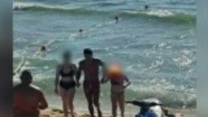 Misiune contra cronometru a salvamarilor pe litoral. Două surori, salvate în ultima clipă din mare