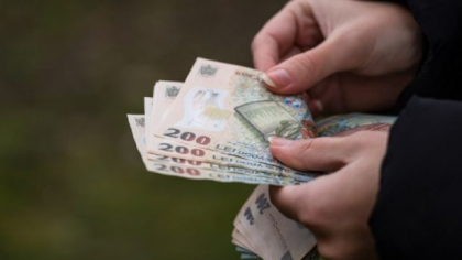 Companiile vor fi obligate din 2026 să dea informații angajaților despre salariile medii și bonusurile din firmă