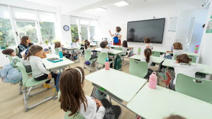 Mai mulți profesori titulari în anul școlar 2025-2026. Scade semnificativ numărul posturilor ocupate de suplinitori necalificați