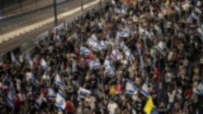 Mii de oameni au manifestat la Tel Aviv în favoarea eliberării tuturor ostaticilor deţinuţi în continuare de Hamas