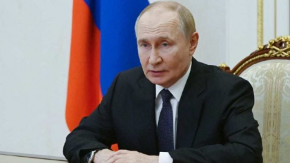 Rusia, supărată de „insultele vulgare” folosite de Emmanuel Macron la adresa lui Vladimir Putin: „A depășit limita”