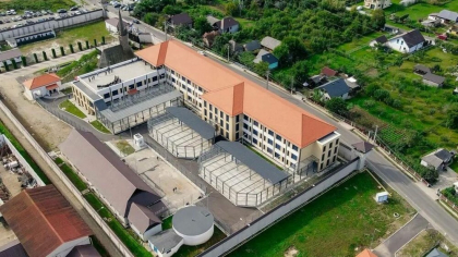 Închisoare ca în Norvegia. România deschide primul penitenciar cu sală de spectacole și biblioteci
