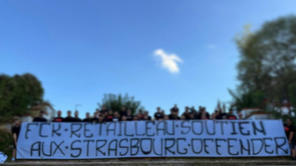 Ultrașii lui Dinamo au încercat să intre la meciul cu Petrolul cu un mesaj de susținere pentru gruparea neonazistă Strasbourg Offender