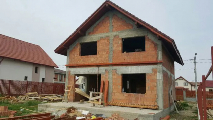 Care este prețul unei case de 80mp la roșu în 2025. Suma este una accesibilă pentru toți românii