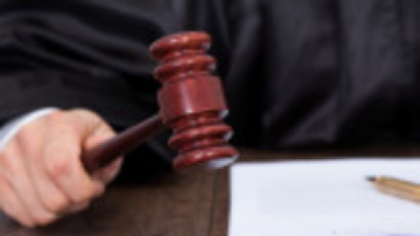 Judecătoare, exclusă din magistratură de CSM. Este acuzată de „atitudine şicanatorie” și „amânarea succesivă a pronunţării”