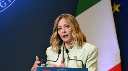 Giorgia Meloni îl felicită pe Nicușor Dan pentru victoria la alegerile prezidențiale