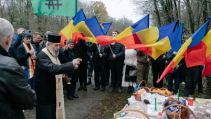 Polițiștii s-au prezentat cu un mandat de percheziție la ușa unui jurnalist care a fotografiat comemorarea legionarului Corneliu Zelea Codreanu de la Tâncăbești