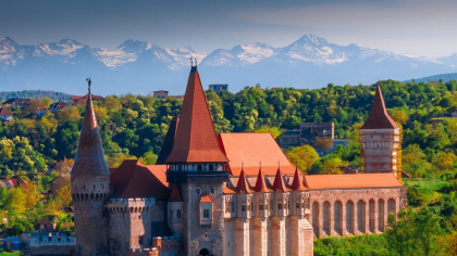 Două personaje necunoscute, descoperite în frescele din Sala Dietei a Castelului Corvinilor