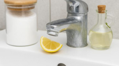 Scapă rapid de calcar cu ingrediente naturale: Trucuri eficiente pentru casă
