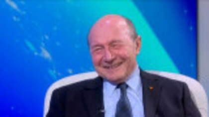 Băsescu: „Dacă Simion apucă să vorbească cu Meloni, îi scoate prostiile din cap. S-au întâlnit, dar n-au apucat să vorbească”