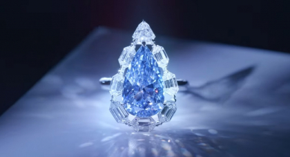 Diamant albastru de 10,03 carate, vândut la licitație. Iată cât a costat acesta și cine a fost cumpărătorul