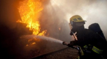 Incendiu de amploare la un depozit din Capitală