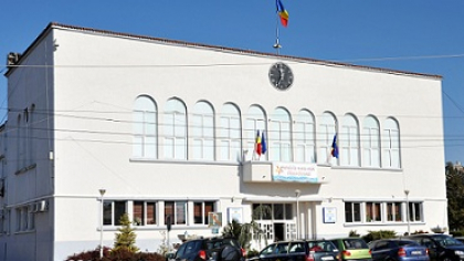 Zilele Orașului Cernavodă cu cheltuială se țin. Concerte cu maneliști, artificii și confetti