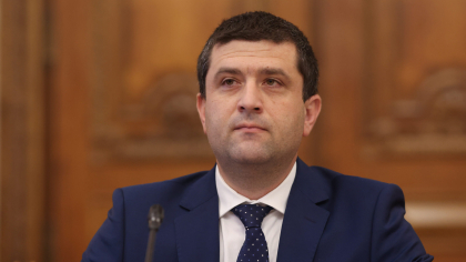 Industria de apărare din România, în plină reconstrucție. Ministrul Economiei: Trebuie să existe o astfel de strategie făcută de niște oameni specialiști