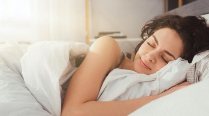 Planta care alungă insomnia. Calmează durerile și te ajută să ai un somn odihnitor