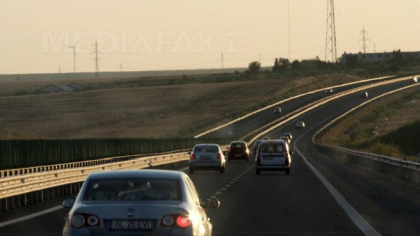 Autostrada A1 Bucureşti – Piteşti blocată din cauza riscului de cădere a unui panou