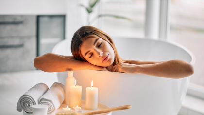 Cum planifici un weekend solo detox fără a părăsi apartamentul