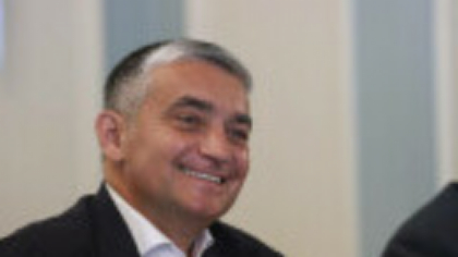 Vlad Oprea, în fața judecătorilor. Primarul din Sinaia ar putea ar putea rămâne fără libertate și casa mamei sale