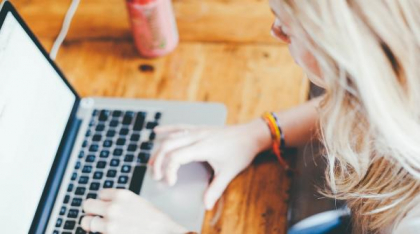 Nu ai un job stabil? Nu-i nimic. Ai putea fi mai fericit decât crezi