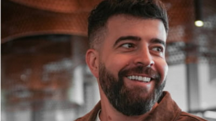 Scandal pe un loc de parcare în București. Fratele lui Speak, bătut cu pumnii și picioarele în plină zi