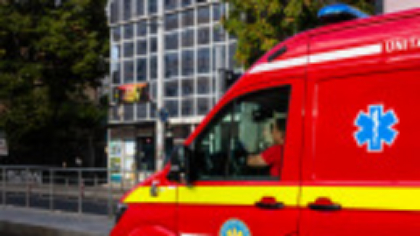 Accident rutier produs între două tramvaie, în Timișoara. Trei persoane au fost rănite și au avut nevoie de îngrijiri
