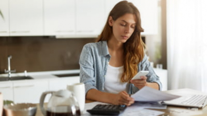 Cum îți repui finanțele pe picioare după concediu: 5 pași esențiali pentru o toamnă liniștită