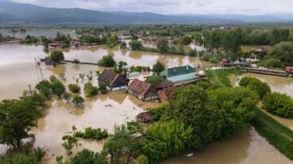Ploile torenţiale au afectat peste o sută de localităţi – viituri, drumuri închise şi evacuări în Constanţa