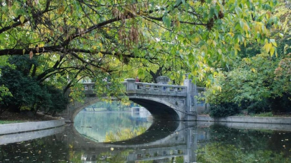 Parcul Cișmigiu. De ce nu-i plăcea lui Tudor Arghezi numele și ce nu știu mulți despre cel mai vechi parc din Capitală