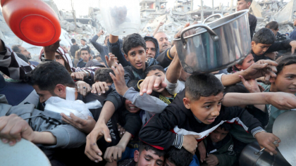 Criză umanitară în Gaza: Jumătate de milion de palestinieni mor de foame