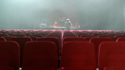 Declin major în România. Câți oameni mai merg la cinema și la muzee