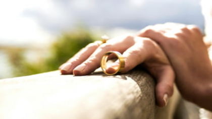 „Divorț pentru supraviețuire”. Tinerii din Cecenia recurg la separări fictive pentru a primi ajutoare sociale