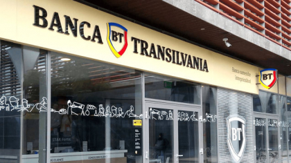 Banca Transilvania, unde 8 milioane de români sunt acţionari fără să ştie prin Pilonul II de Pensii,  sparge pragul de 30 mld. lei valoare la Bursă. Investitorii în acţiuni au câştigat 50% în ultimul an, de 8-9 ori mai mult decât ar fi obţinut într-un un depozit în lei la aceeaşi bancă