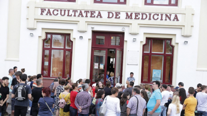 ADMITERE MEDICINĂ 2025. Concurenţă ca în vremea comunismului la UMF Carol Davila, sute de înscrişi la scurt timp de la deschiderea pplatformei online