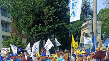 Cartel ALFA îi cere lui Nicușor Dan să solicite transferarea unei părţi din taxele sociale de la angajat la angajator